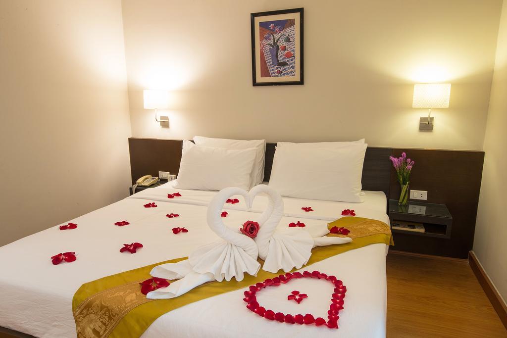 Seasons Siam Hotel Bangkok Ngoại thất bức ảnh